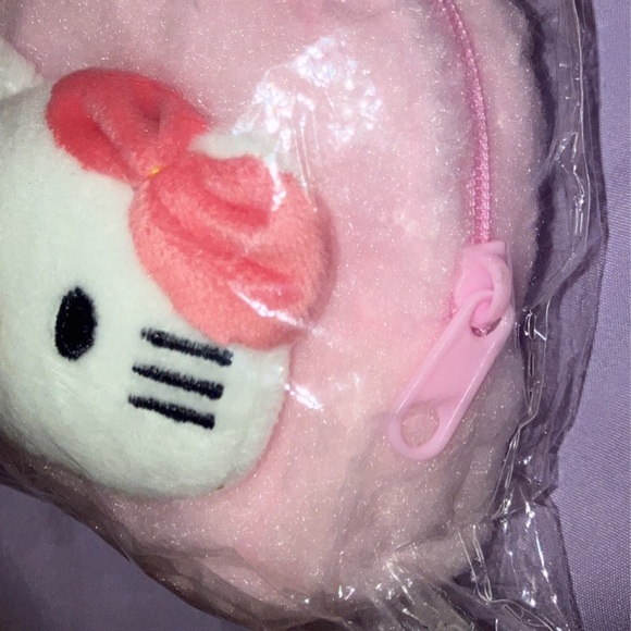 Hello Kitty keychain - Picture 2 of 3